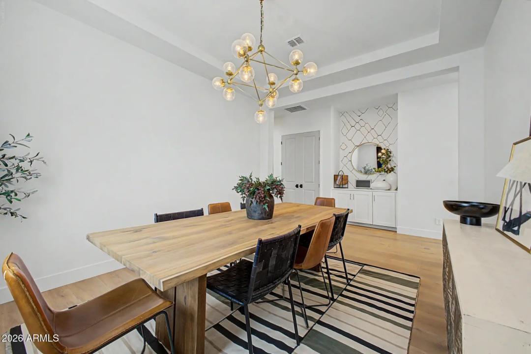 Real Estate Picture 9