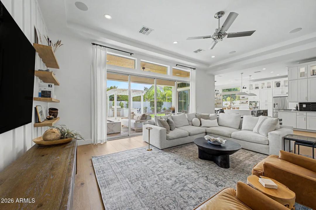 Real Estate Picture 10
