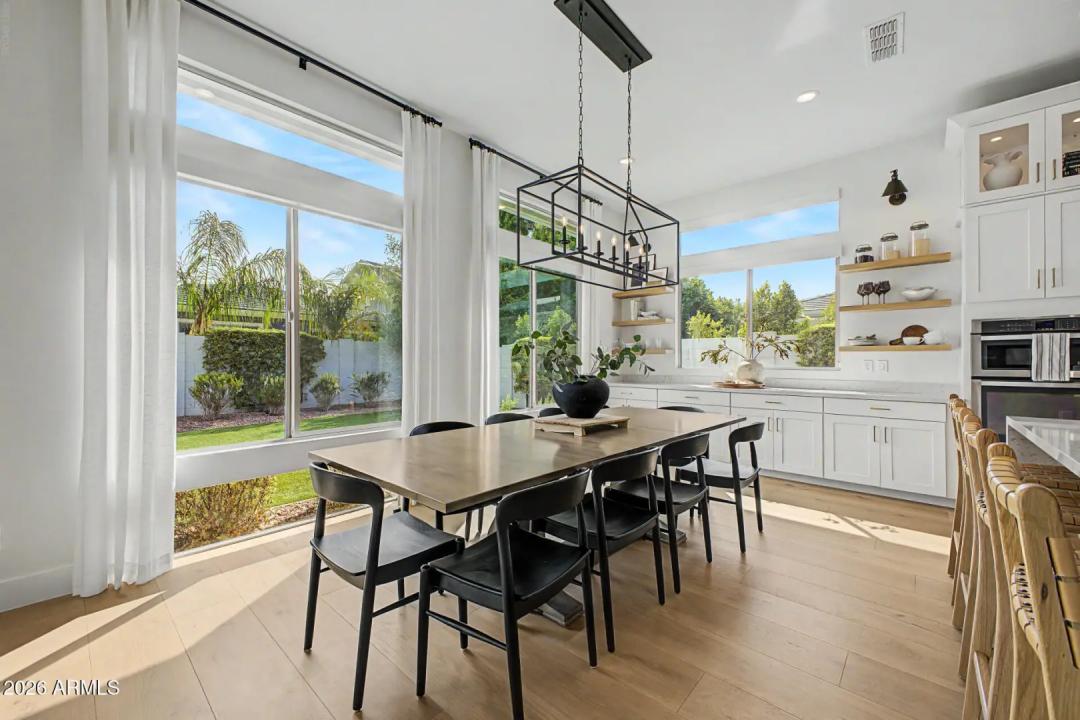 Real Estate Picture 15