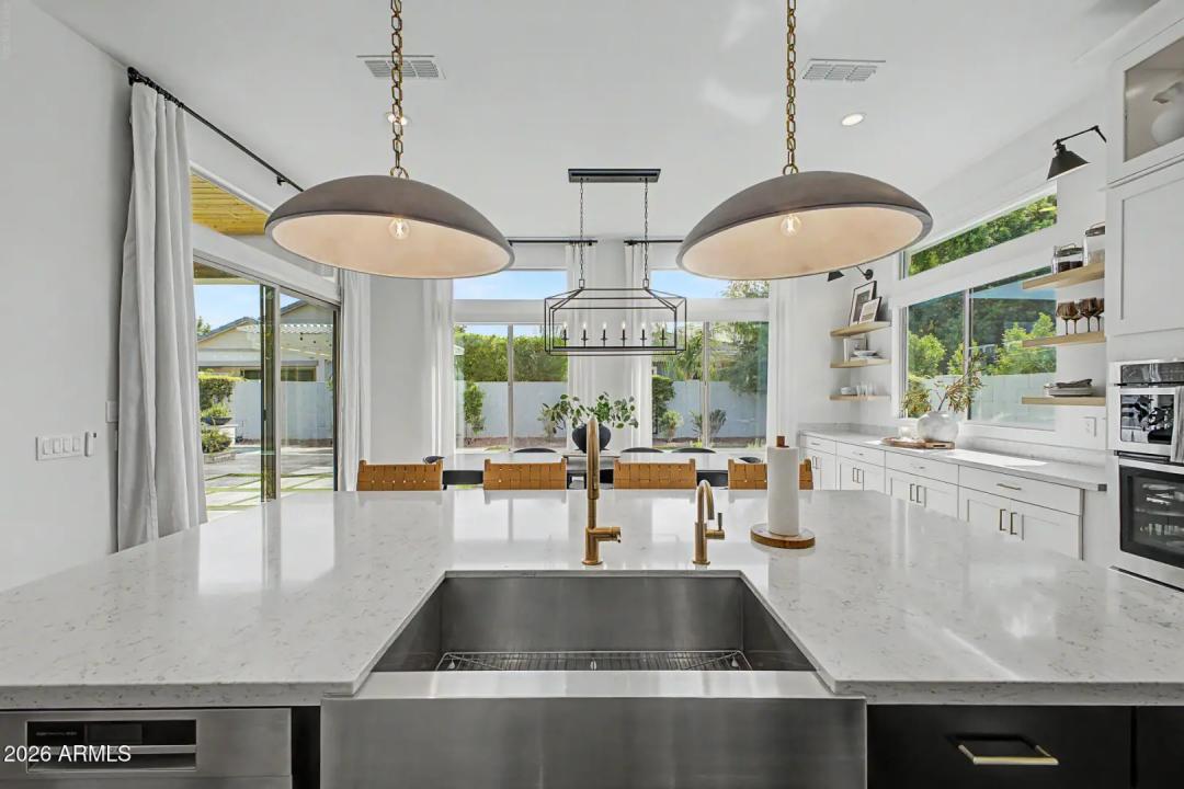 Real Estate Picture 19