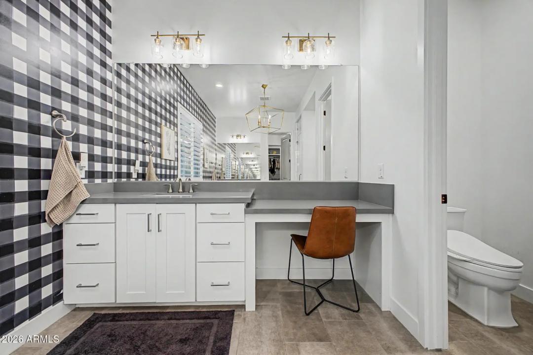 Real Estate Picture 28