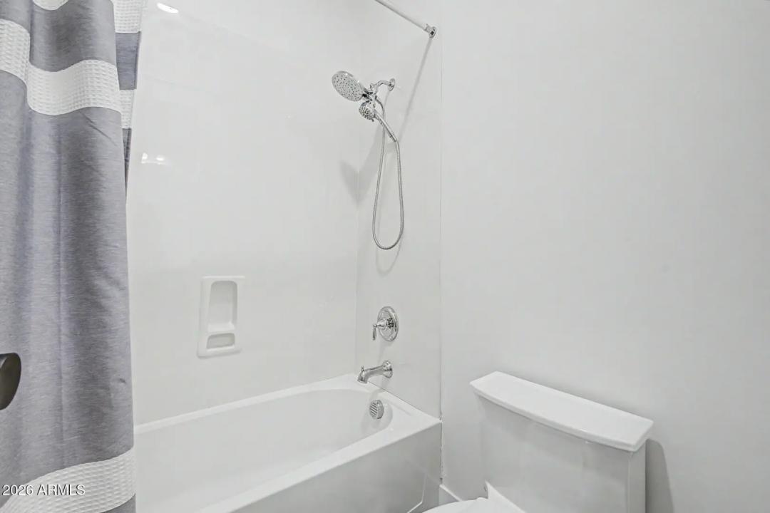 Real Estate Picture 33
