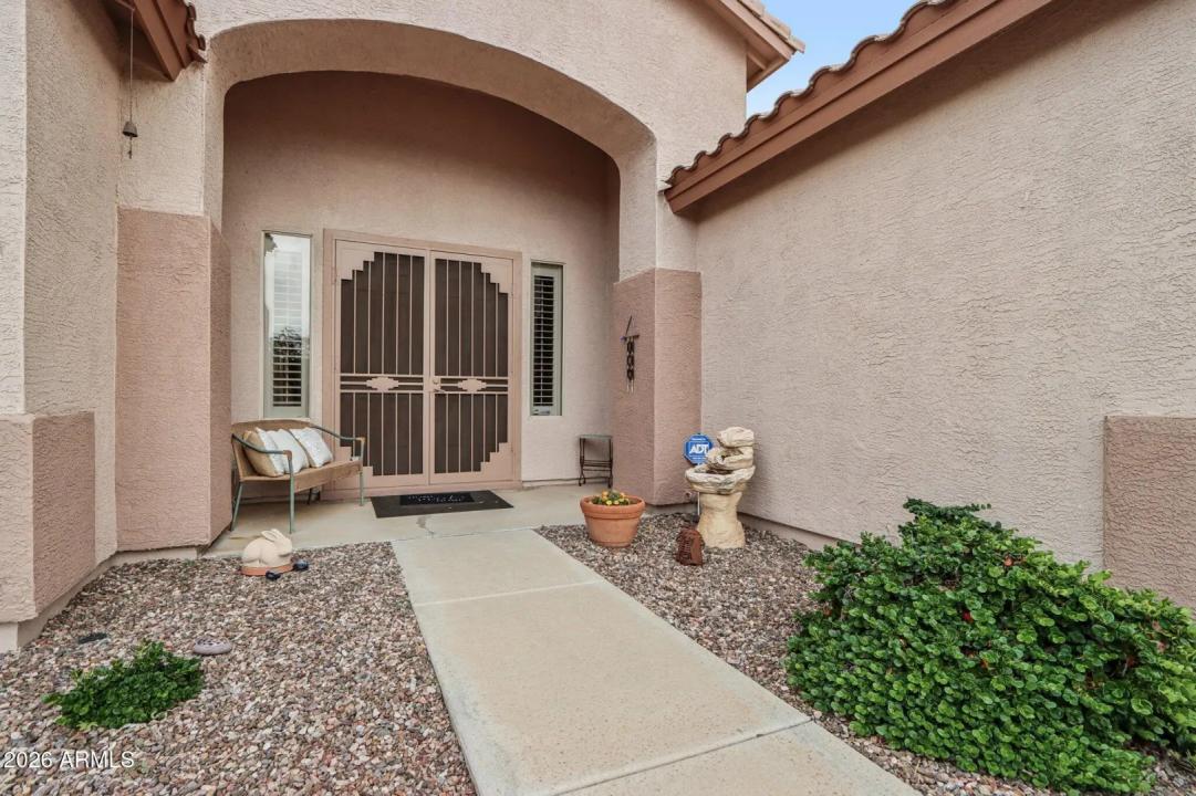 Real Estate Picture 3