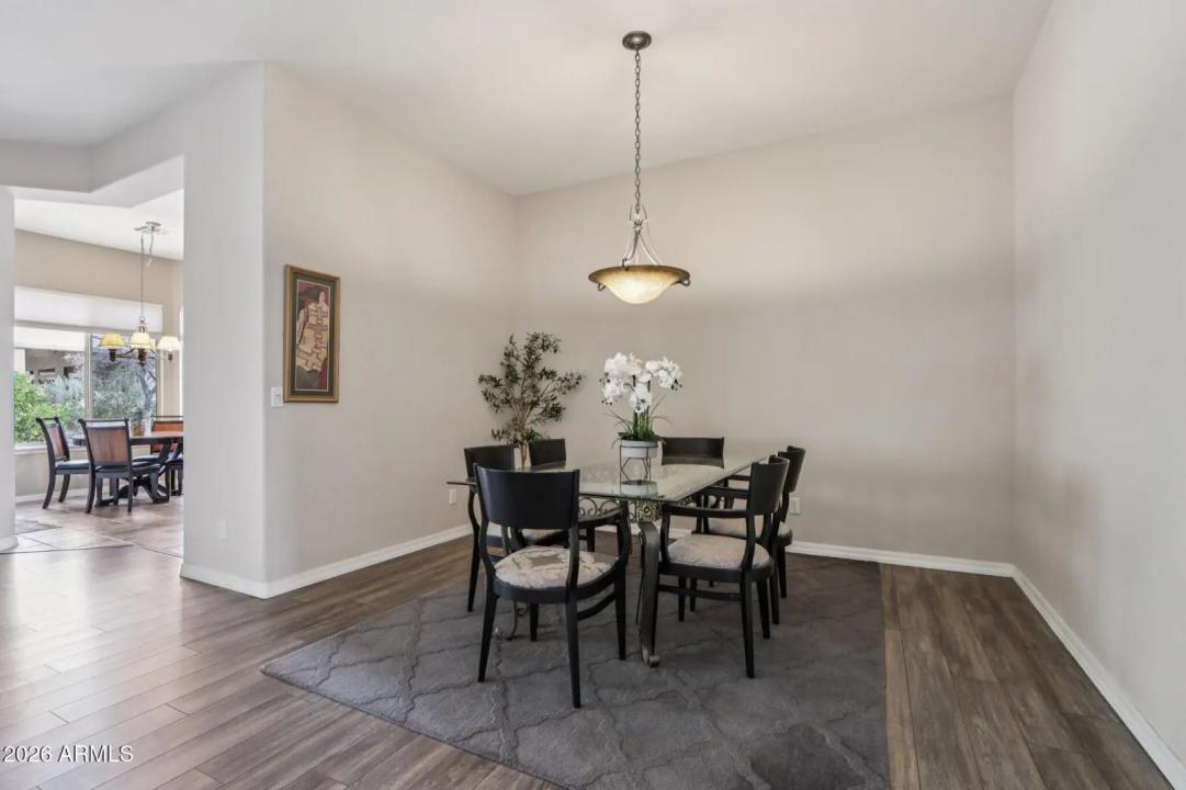 Real Estate Picture 10