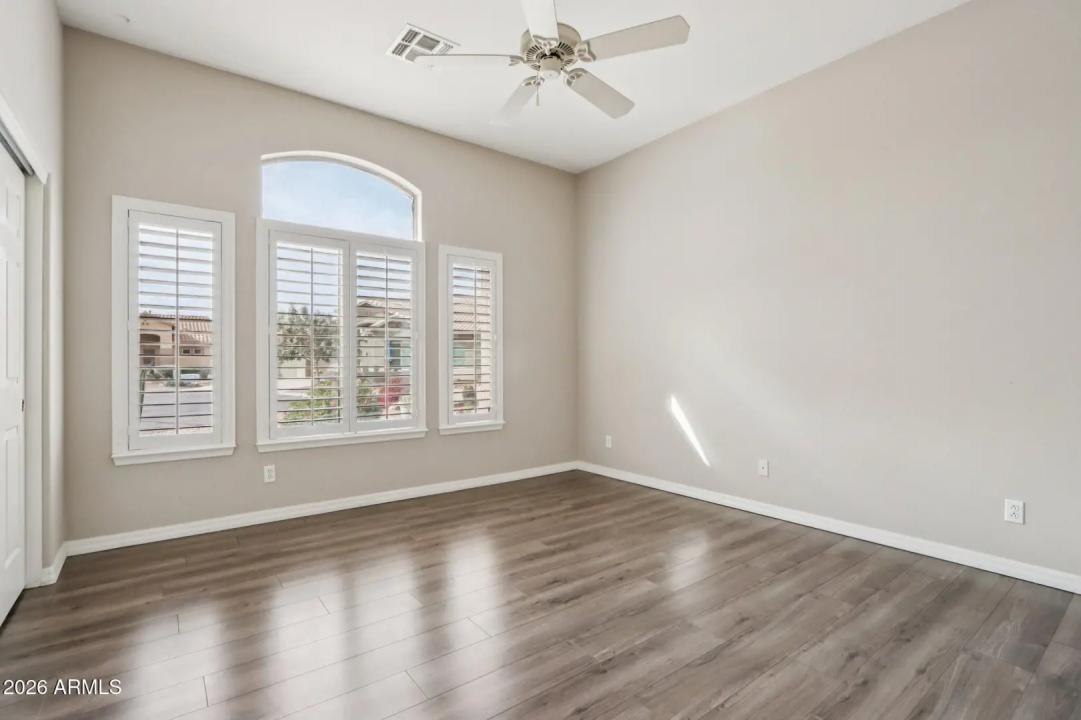 Real Estate Picture 27