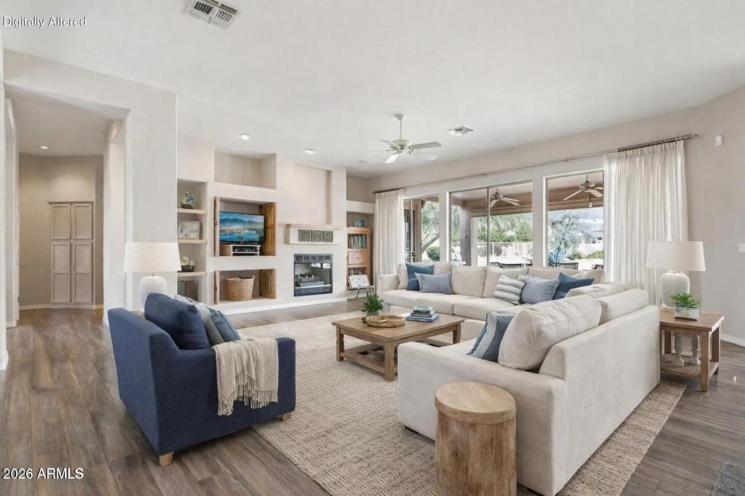 Real Estate Picture 5