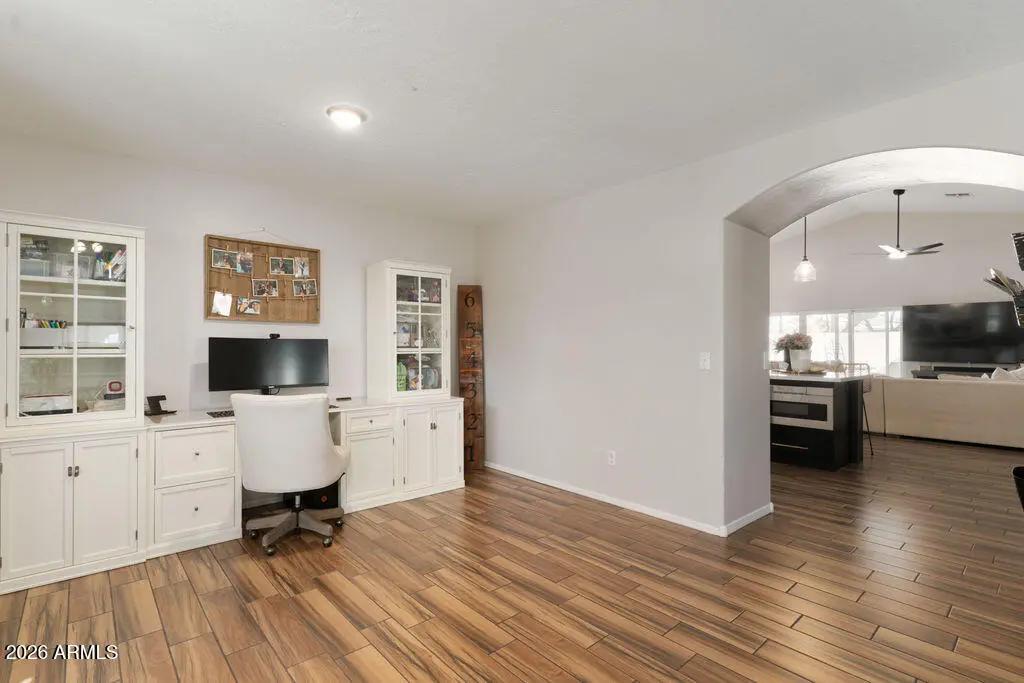 Real Estate Picture 15