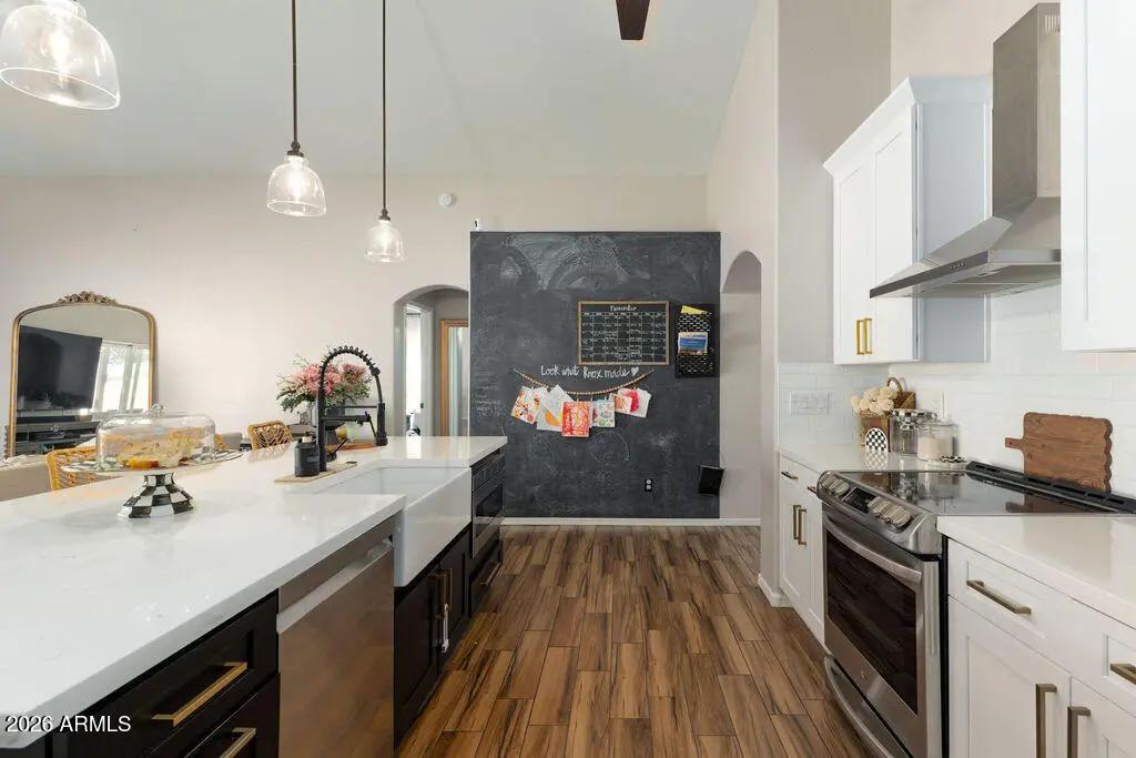 Real Estate Picture 7