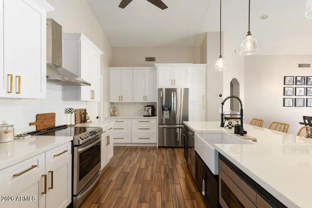 Real Estate Picture 6