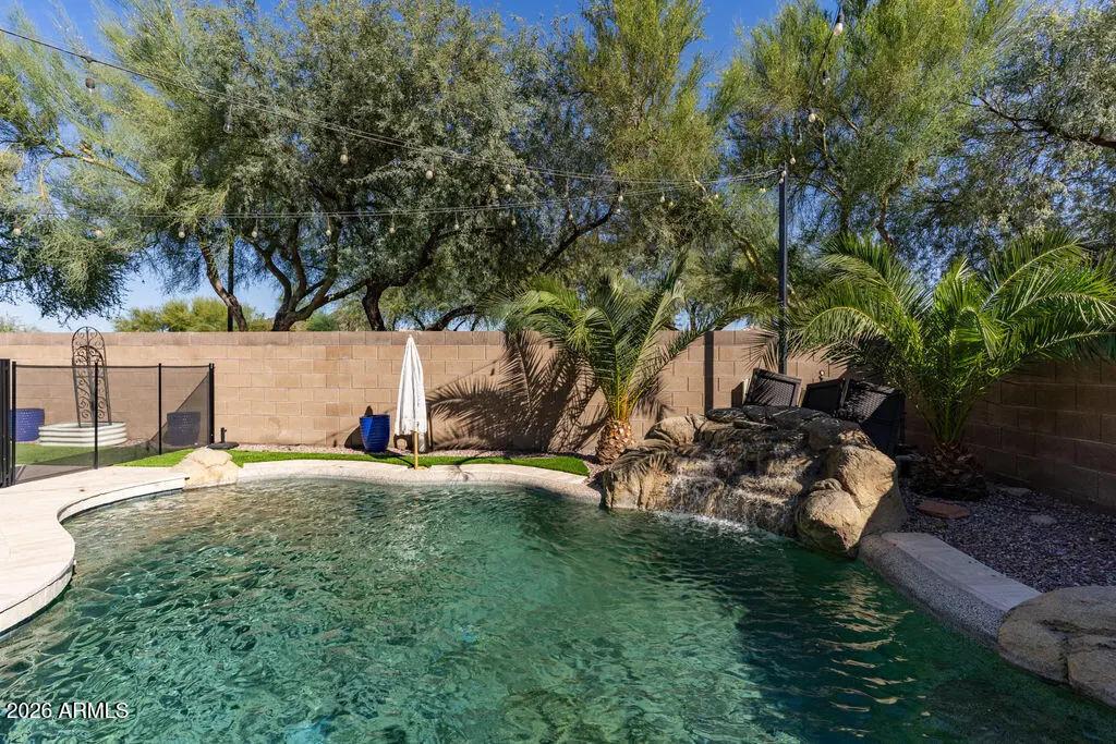 Real Estate Picture 20