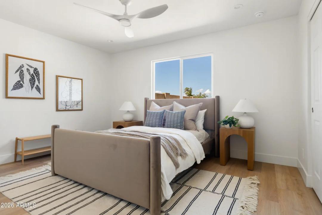 Real Estate Picture 17