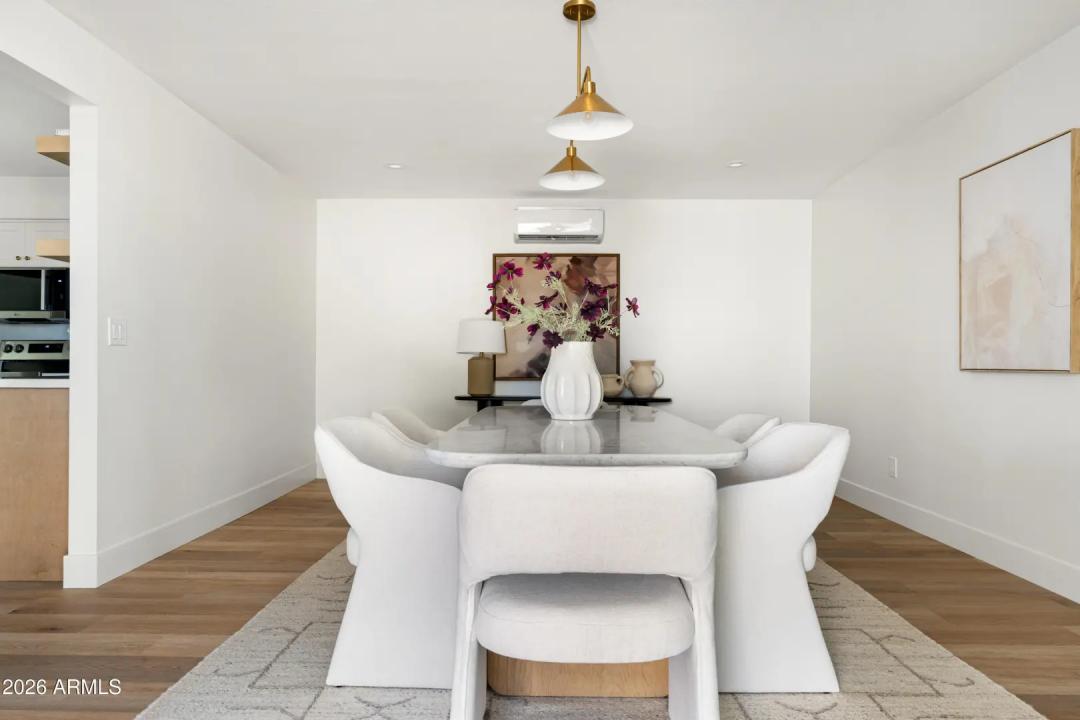 Real Estate Picture 12