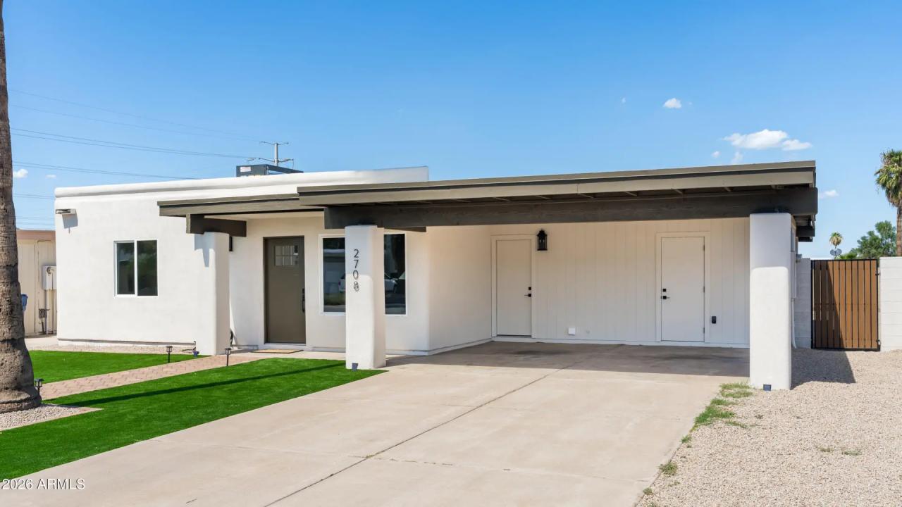 Real Estate Picture 4