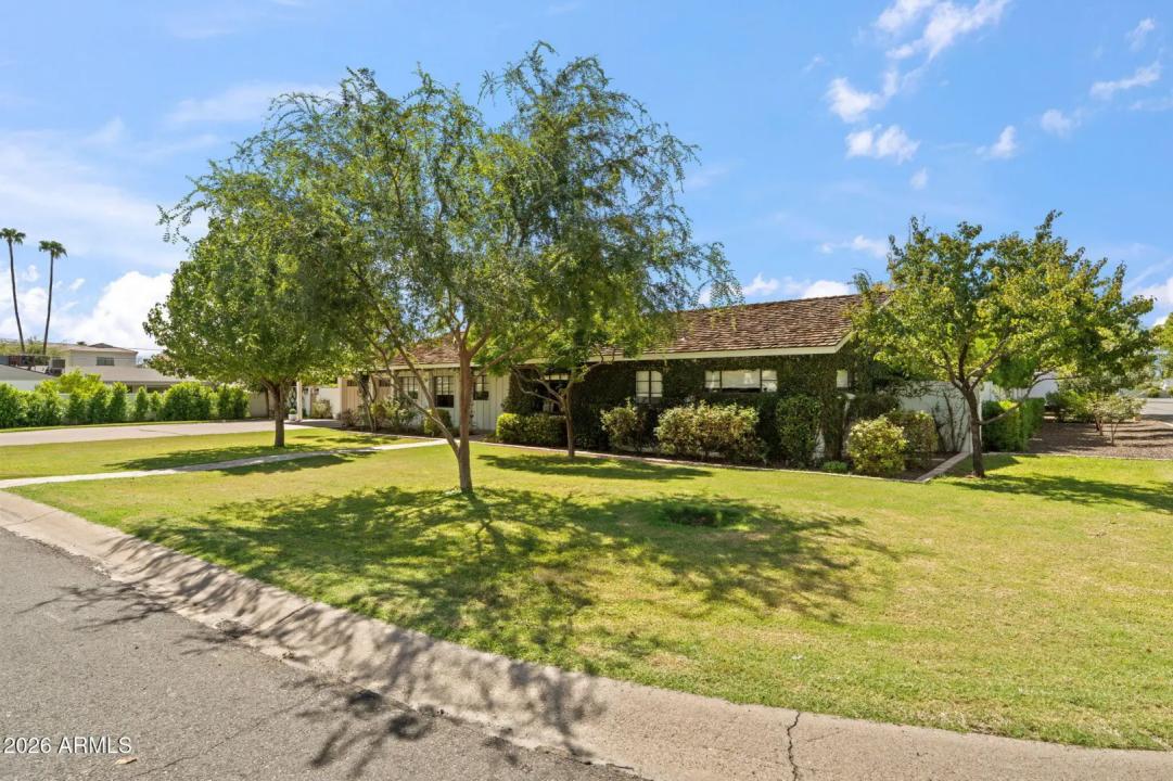 Real Estate Picture 32