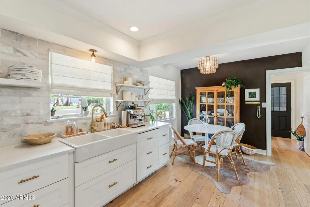 Real Estate Picture 6