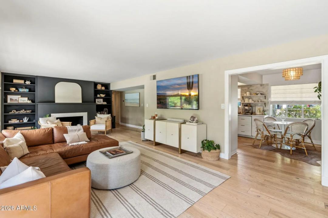 Real Estate Picture 7