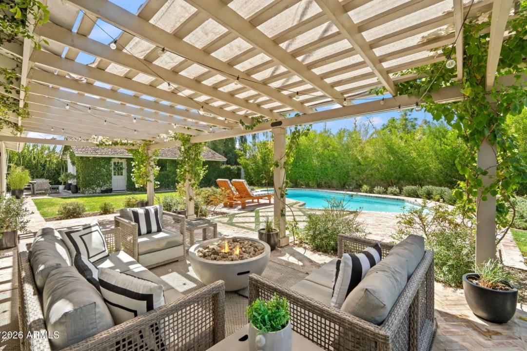 Real Estate Picture 2
