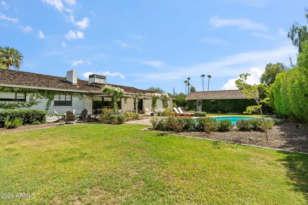 Real Estate Picture 30