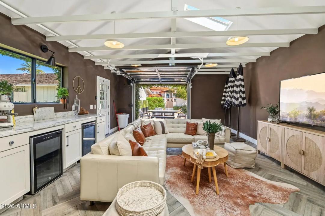 Real Estate Picture 23