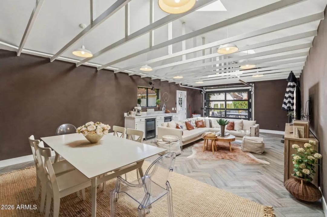 Real Estate Picture 24