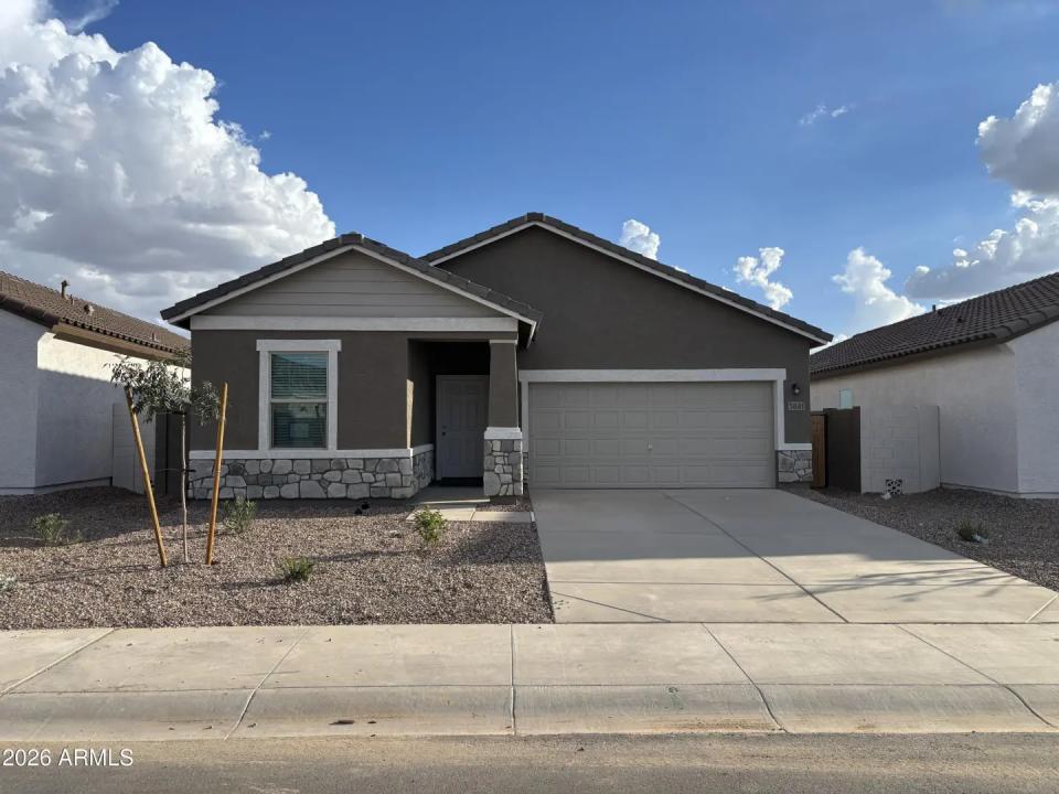 Real Estate Picture 1