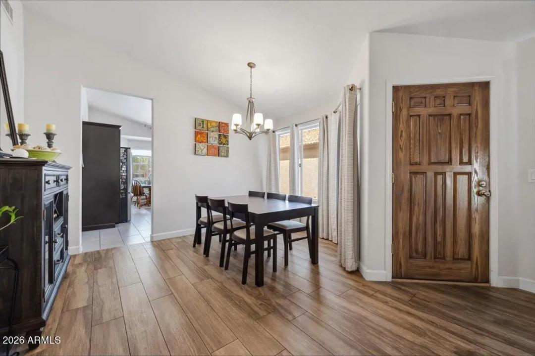 Real Estate Picture 5