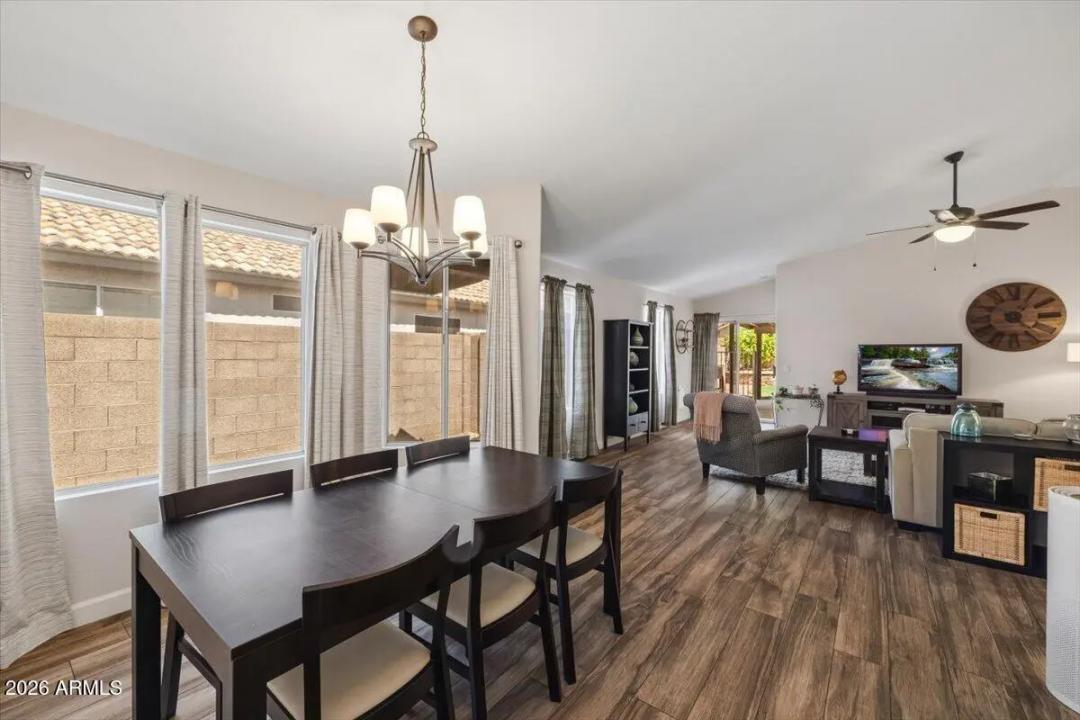 Real Estate Picture 13