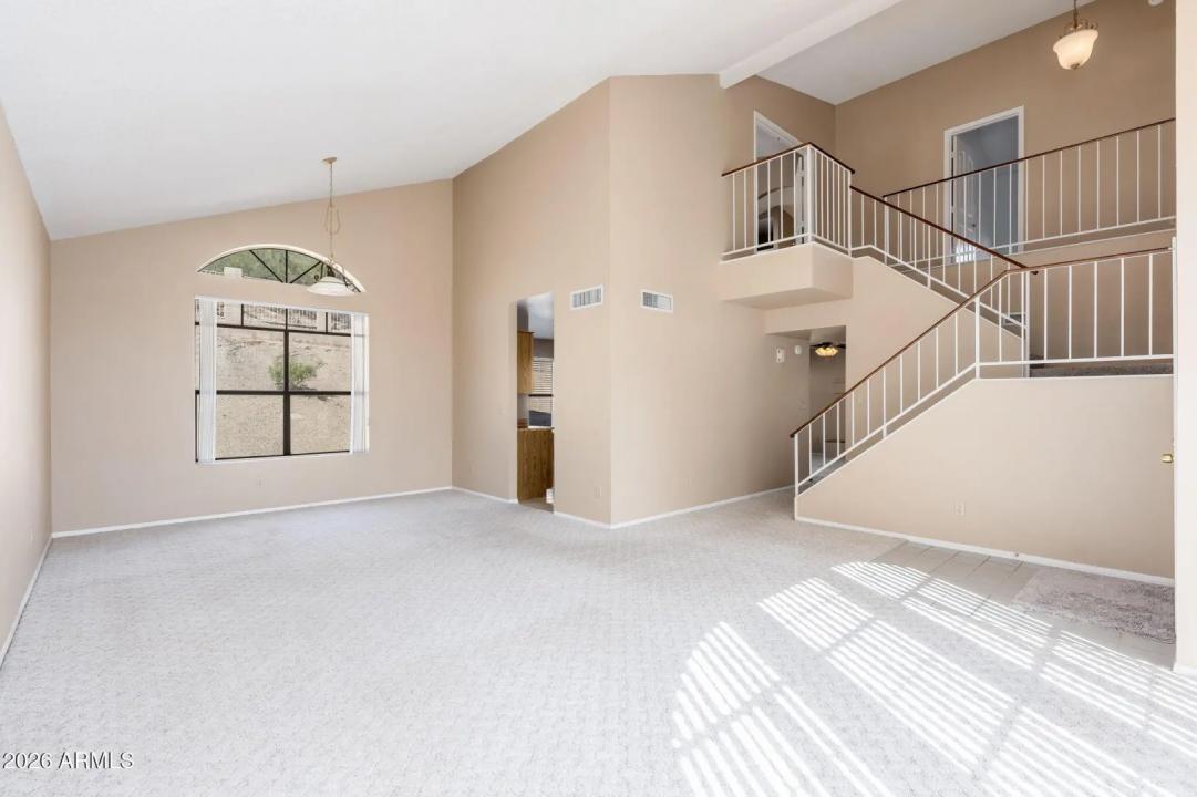 Real Estate Picture 5