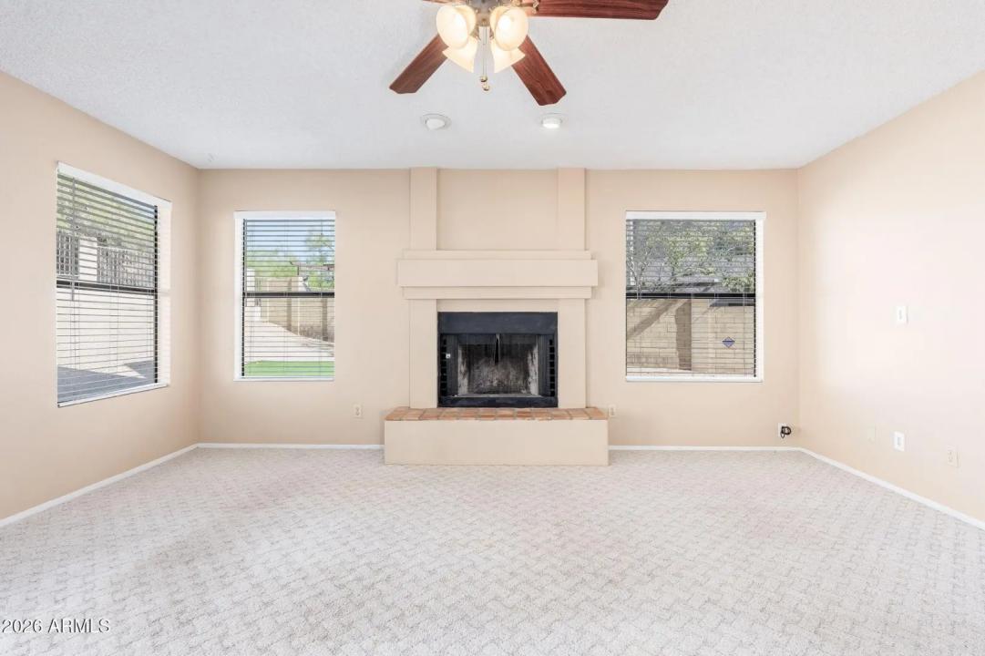 Real Estate Picture 11