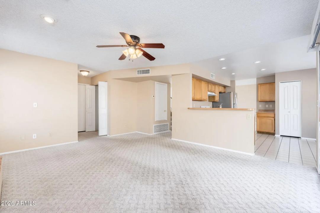 Real Estate Picture 12