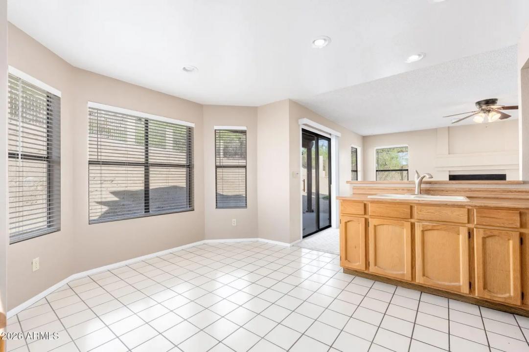 Real Estate Picture 14