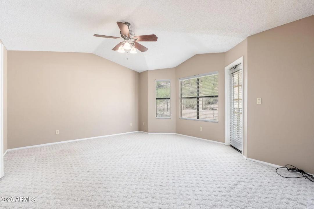 Real Estate Picture 18
