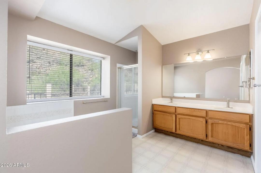 Real Estate Picture 23