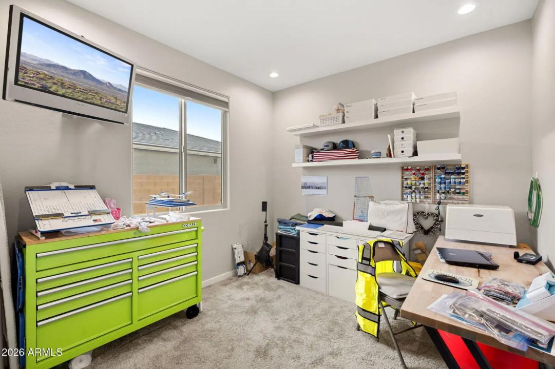 Real Estate Picture 4