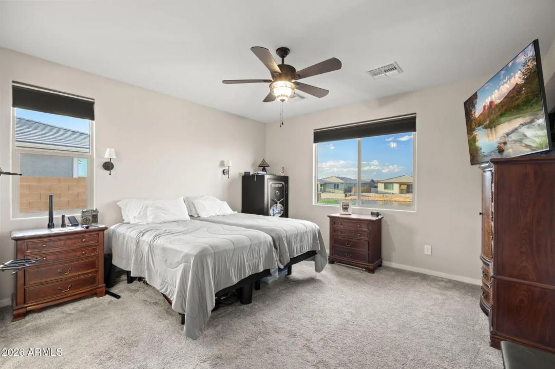 Real Estate Picture 6