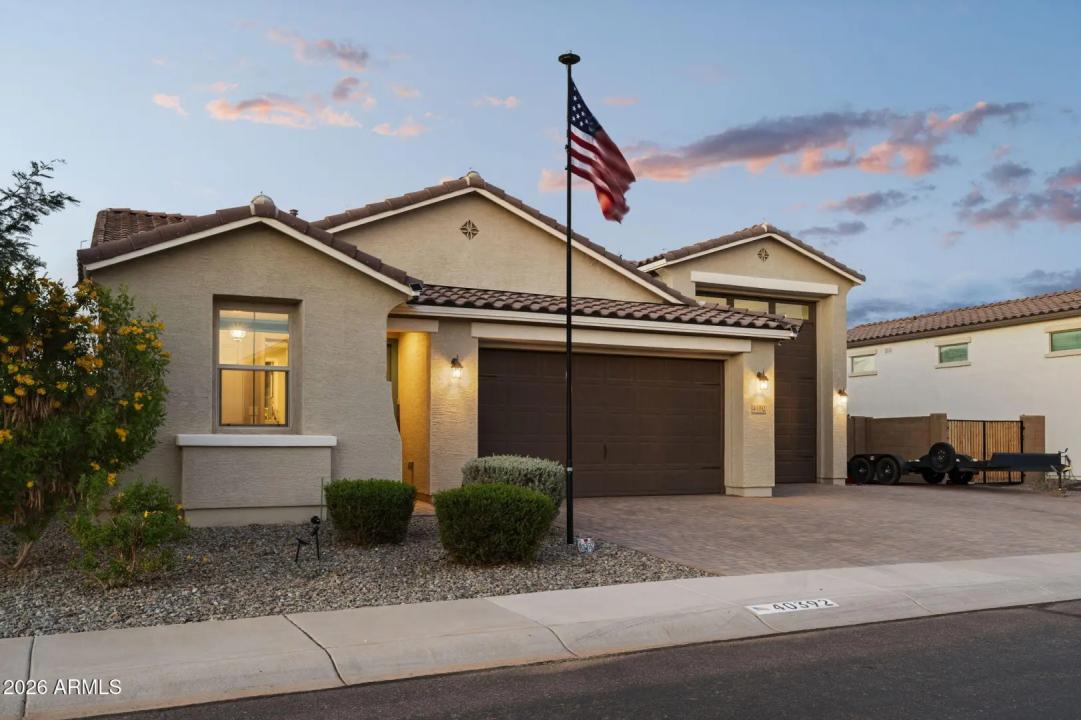 Real Estate Picture 7
