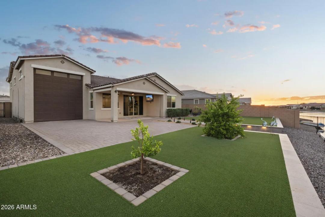 Real Estate Picture 9