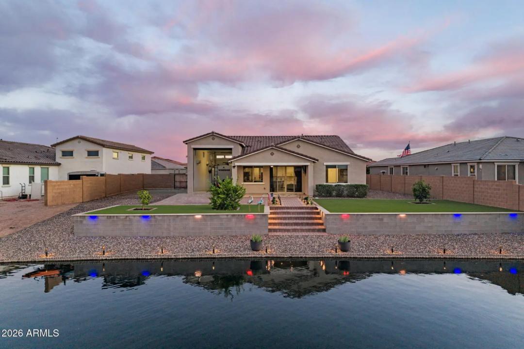 Real Estate Picture 13