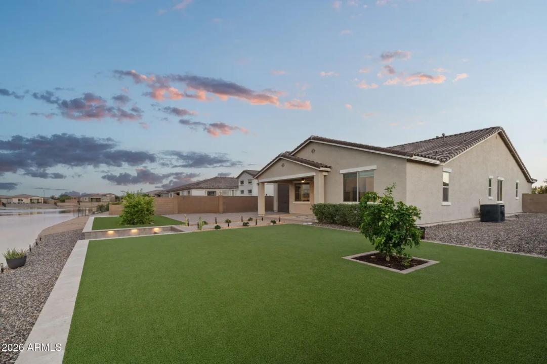 Real Estate Picture 15