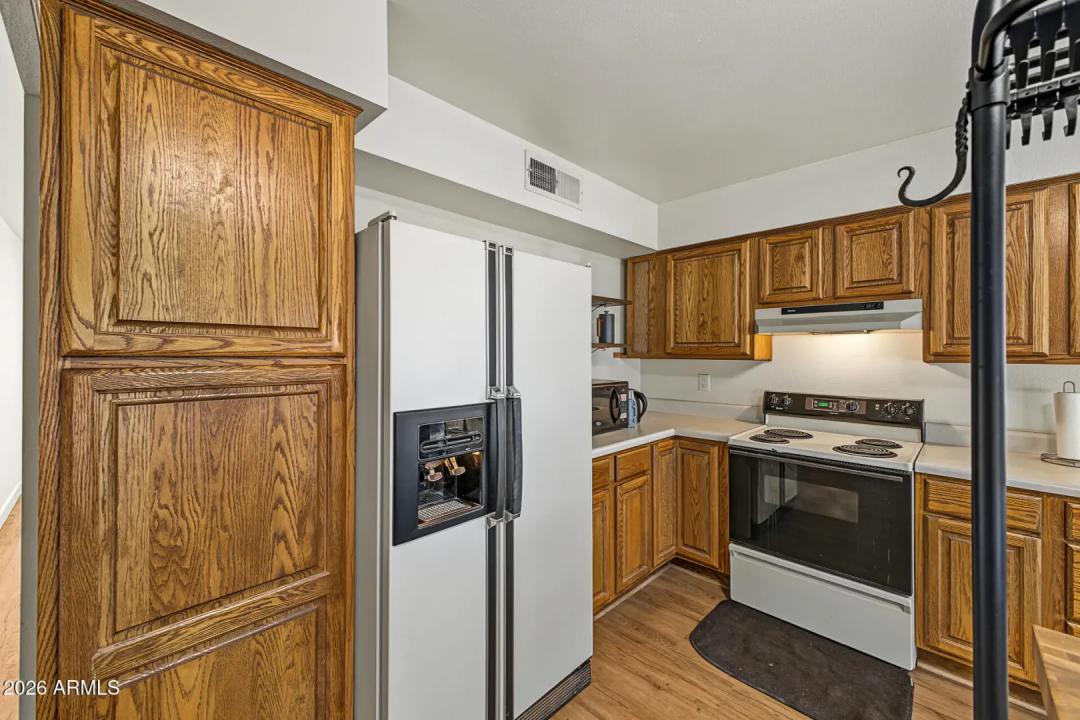 Real Estate Picture 13