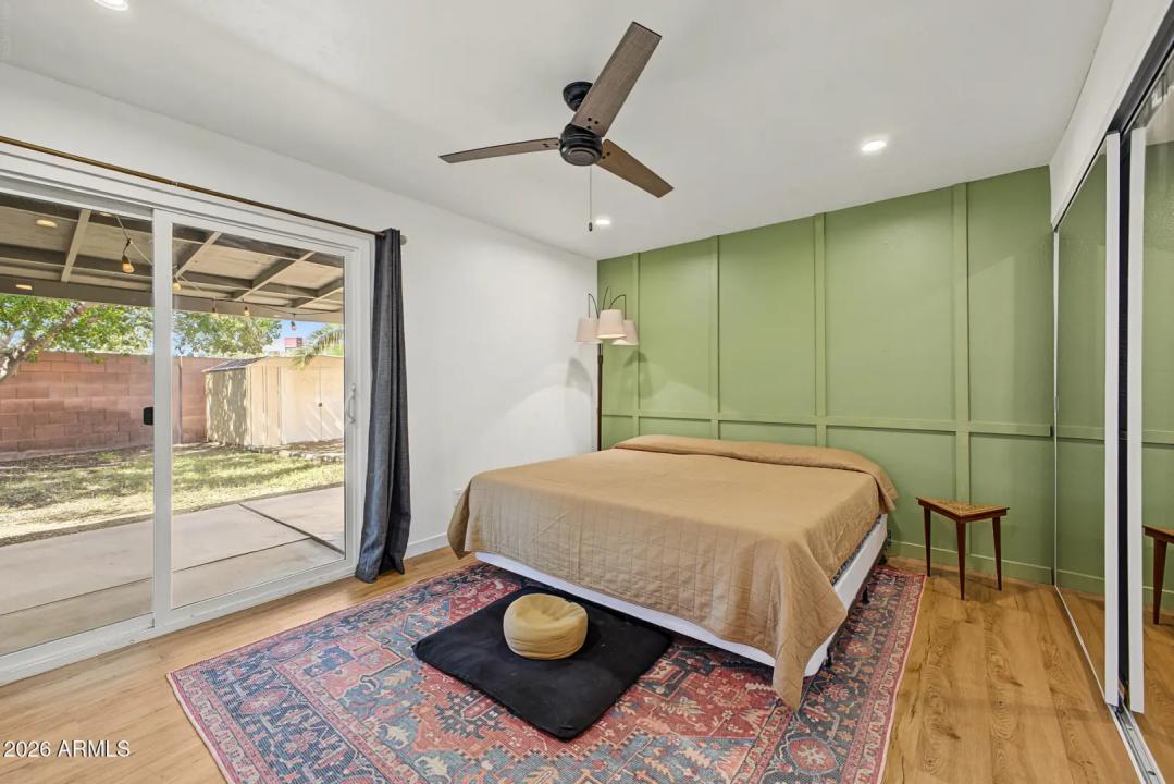 Real Estate Picture 15