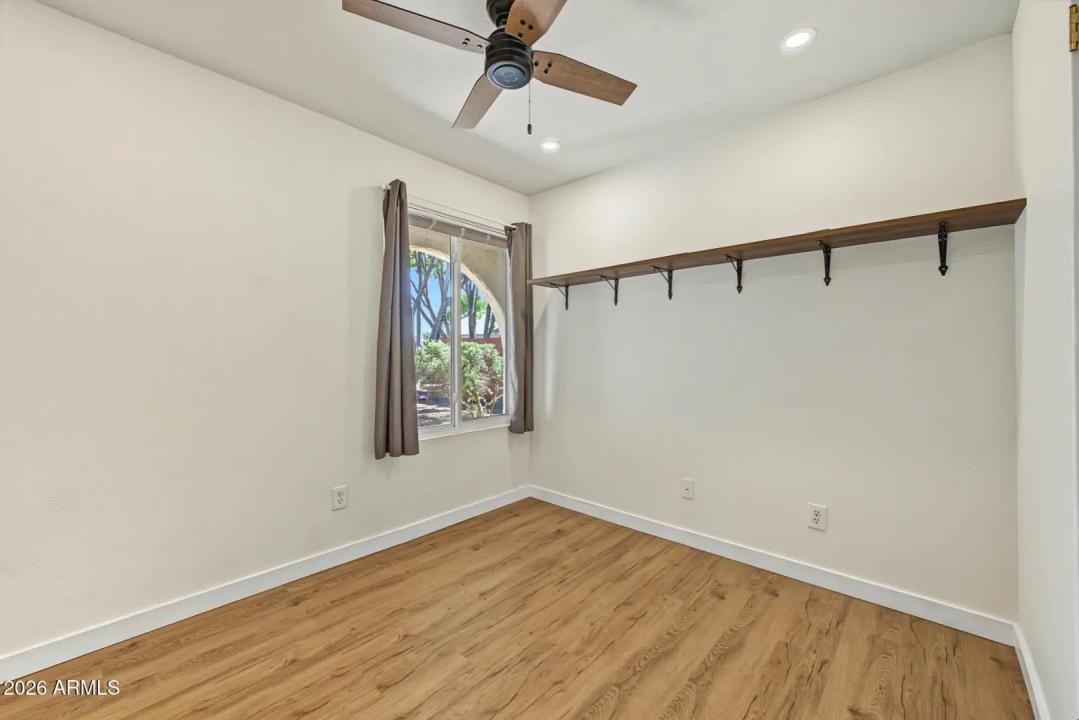 Real Estate Picture 21