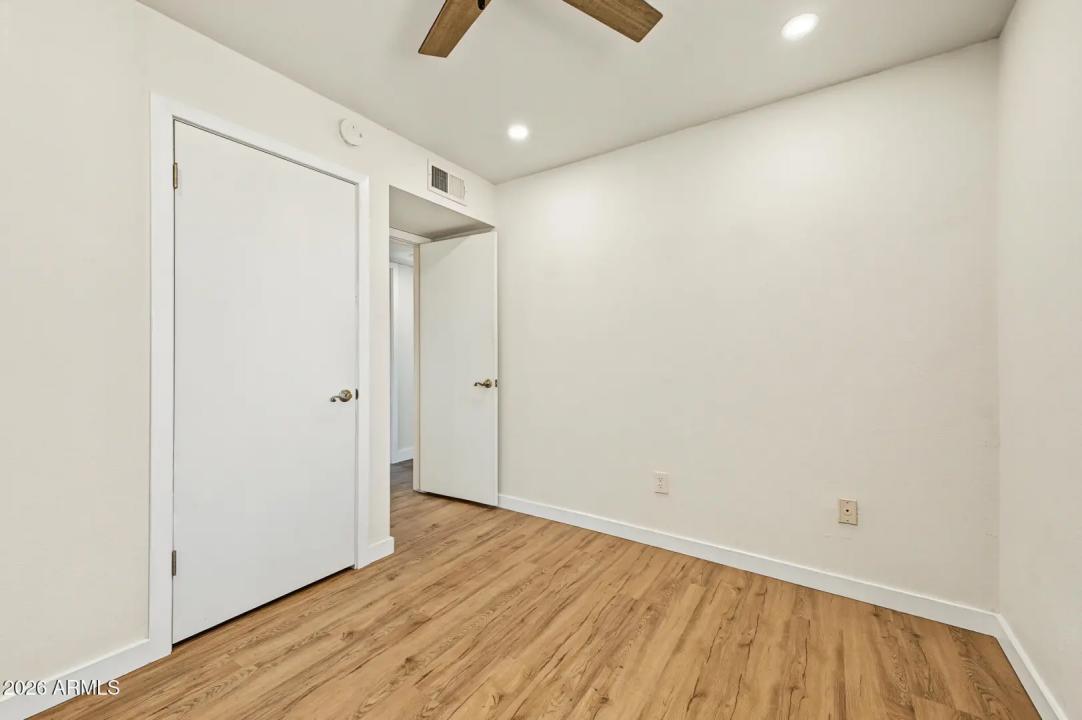 Real Estate Picture 22