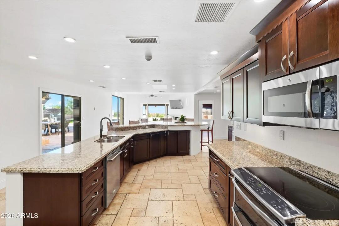 Real Estate Picture 29