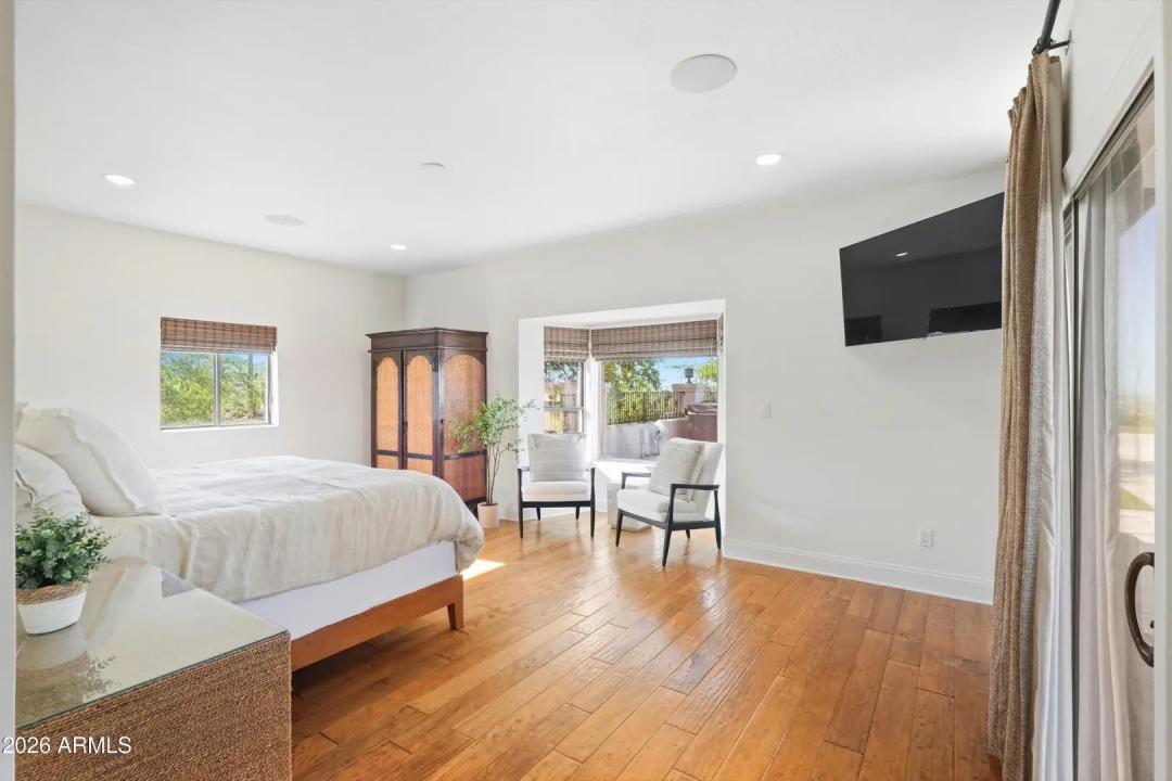 Real Estate Picture 34