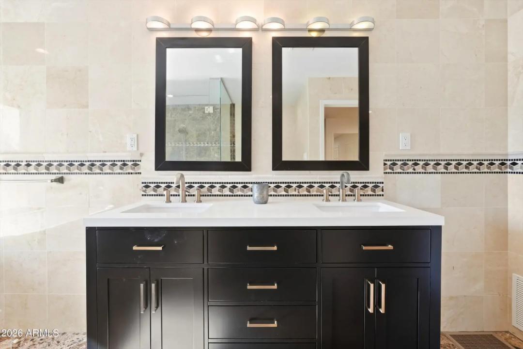 Real Estate Picture 36
