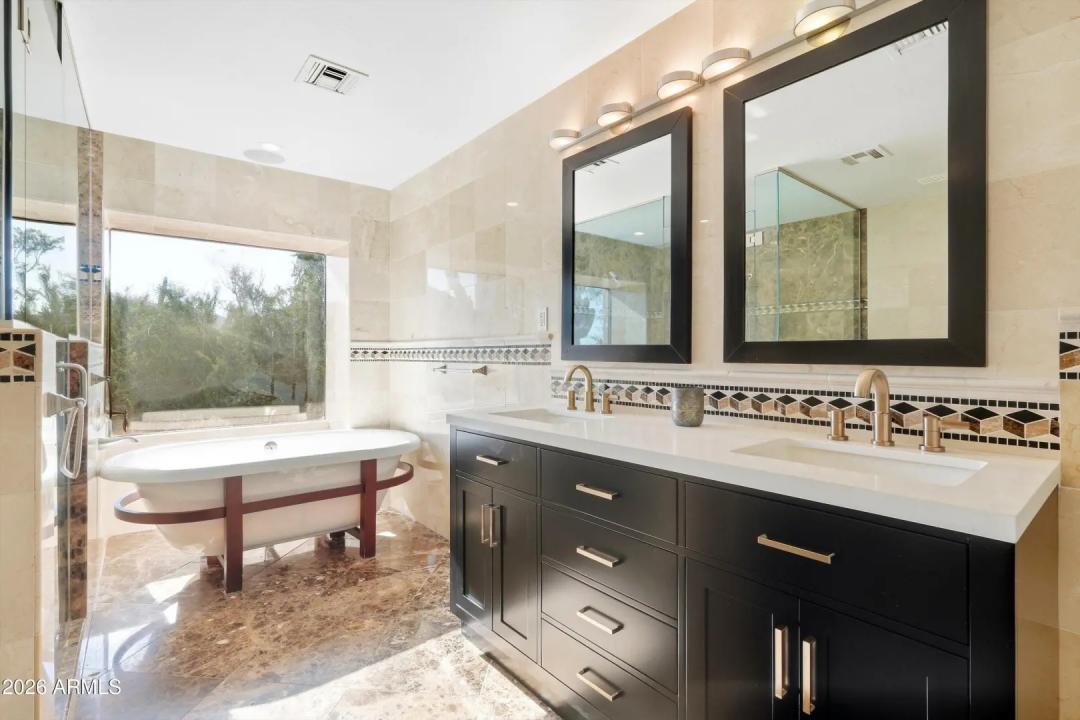 Real Estate Picture 37