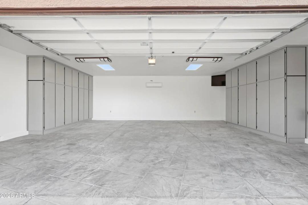 Real Estate Picture 23
