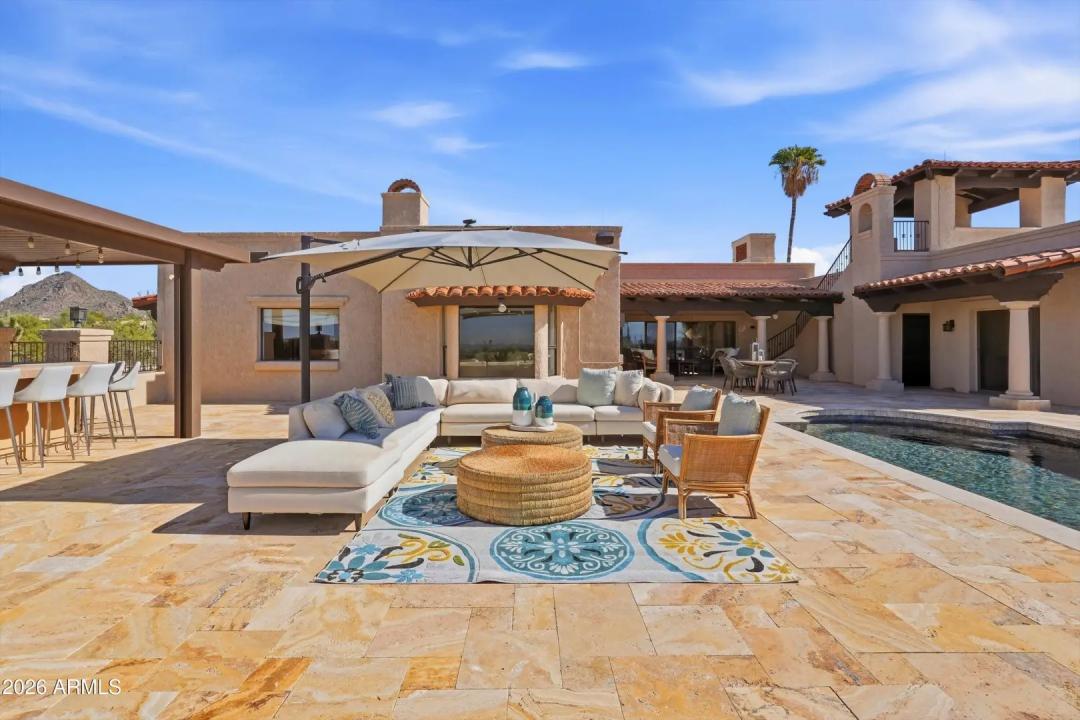 Real Estate Picture 11