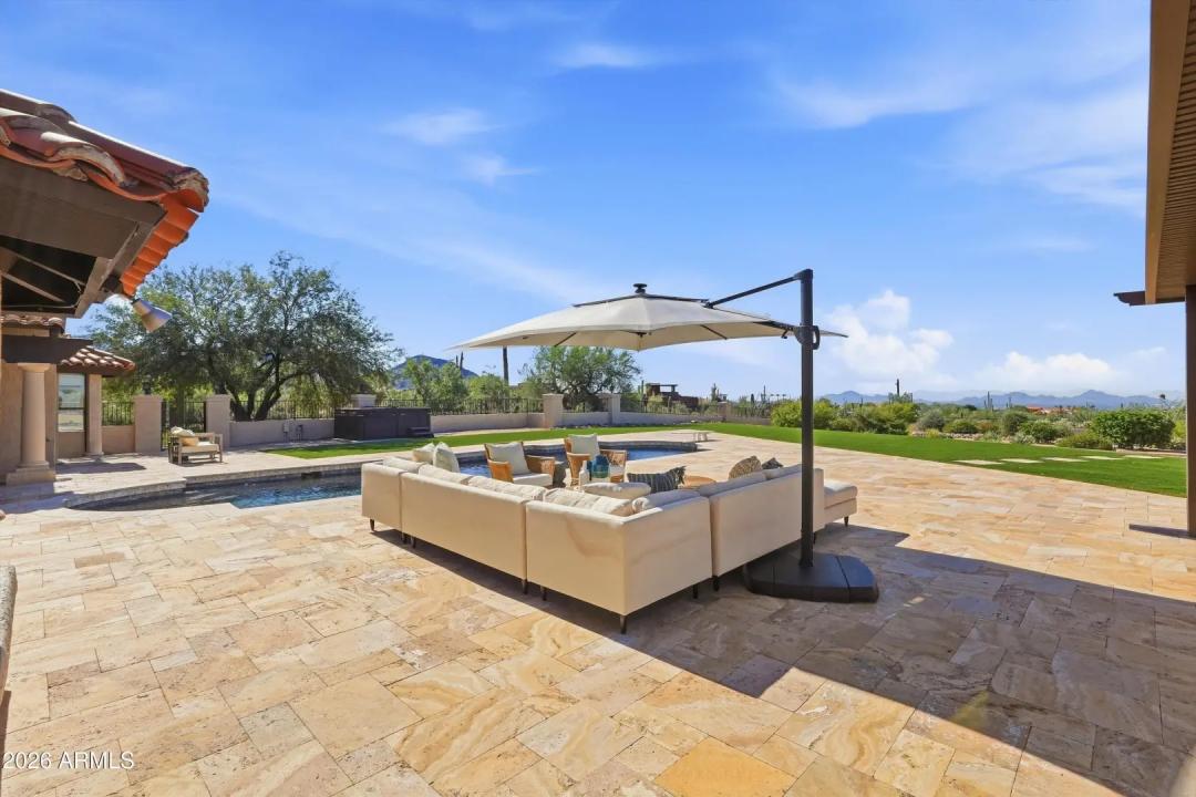 Real Estate Picture 12